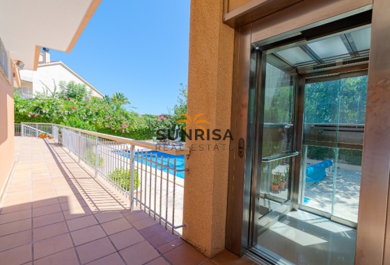 Villa · Revente - Orihuela Costa · Campoamor · Alicante · Espagne