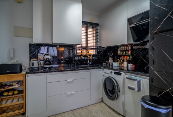 Appartement · Herverkoop - Torrevieja · La Siesta - El Salado - Torreta · Alicante · Spanje