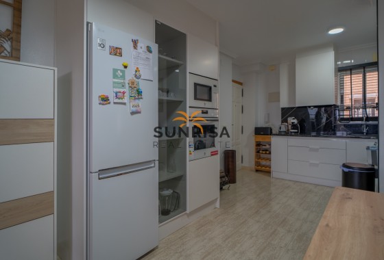 Appartement · Herverkoop - Torrevieja · La Siesta - El Salado - Torreta · Alicante · Spanje