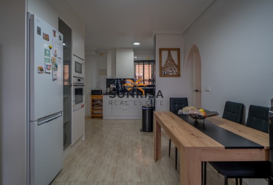 Appartement · Herverkoop - Torrevieja · La Siesta - El Salado - Torreta · Alicante · Spanje