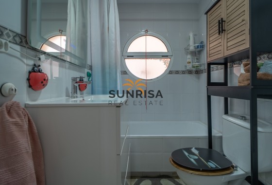Appartement · Herverkoop - Torrevieja · La Siesta - El Salado - Torreta · Alicante · Spanje