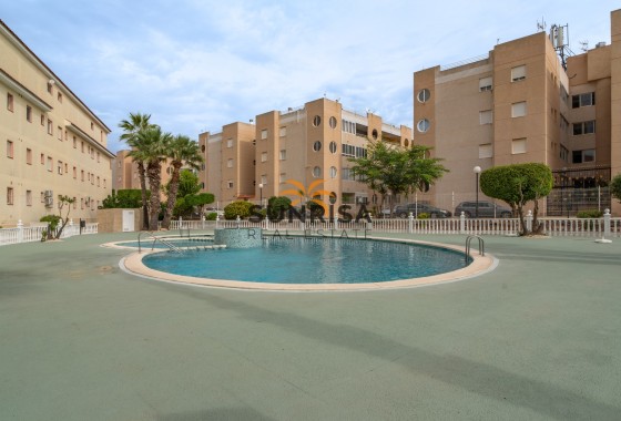 Appartement · Herverkoop - Torrevieja · La Siesta - El Salado - Torreta · Alicante · Spanje