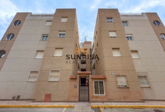 Appartement · Herverkoop - Torrevieja · La Siesta - El Salado - Torreta · Alicante · Spanje