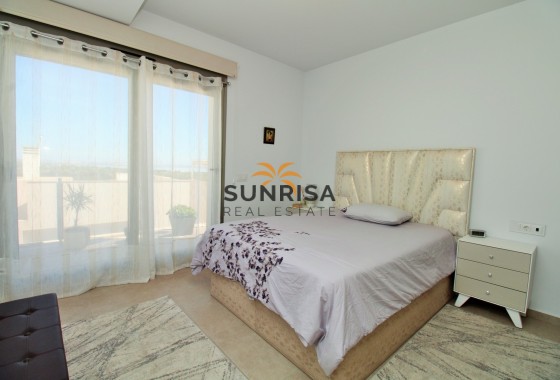 Villa · Resale - Villamartin · Alicante · Spain