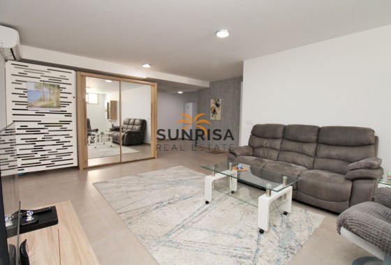Villa · Resale - Villamartin · Alicante · Spain